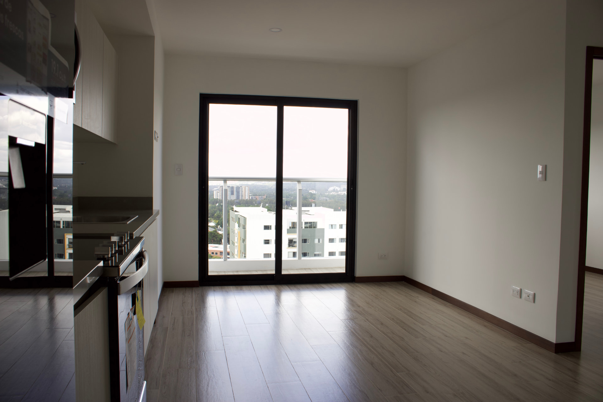 Apartamento nuevo en NEO 2 (Código 2104)