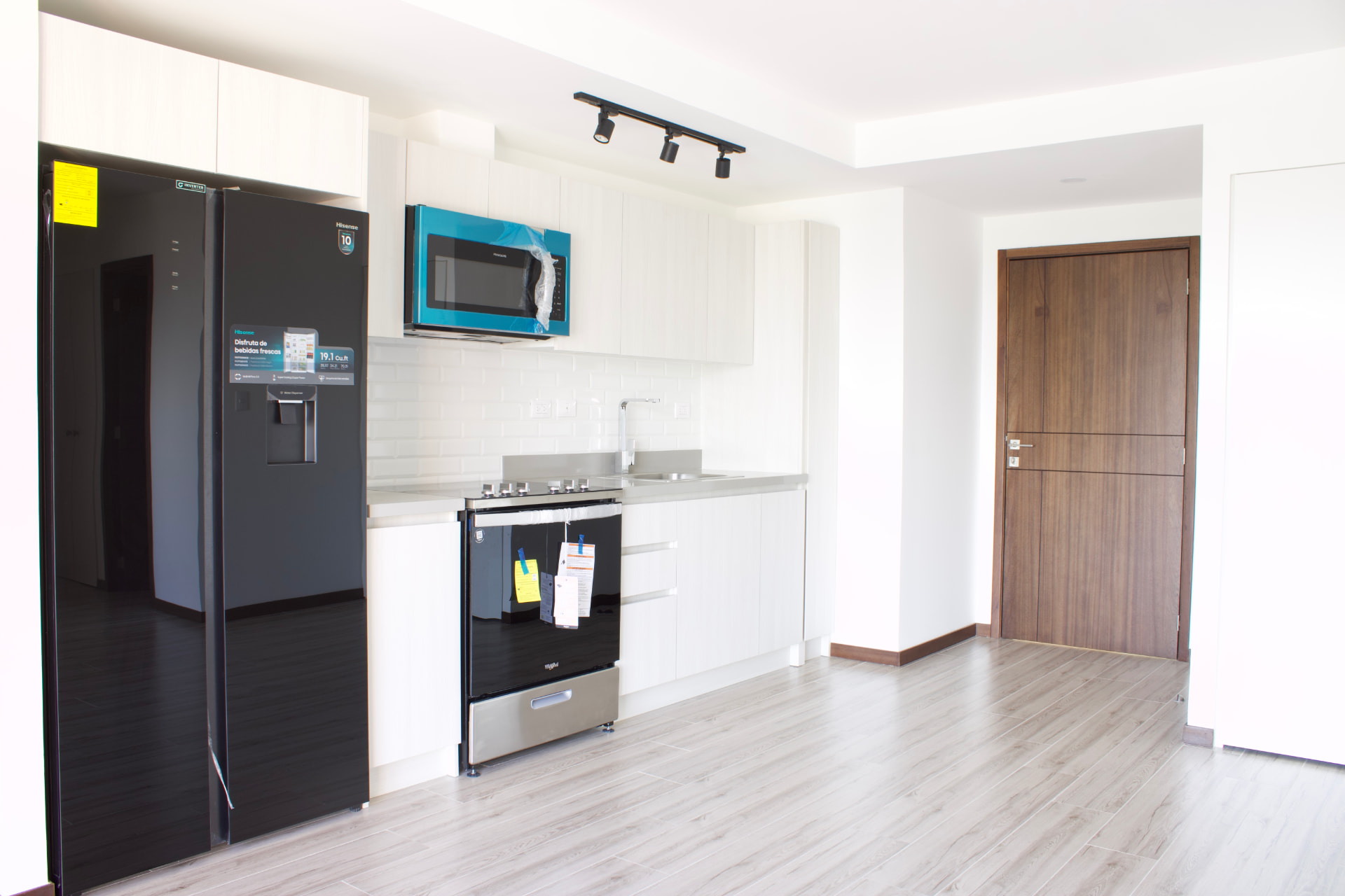 Apartamento nuevo en NEO 2 (Código 2107)